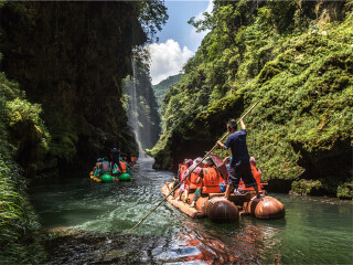 张家界旅游出国旅游_春节前去张家界旅游团_张家界8日旅游团