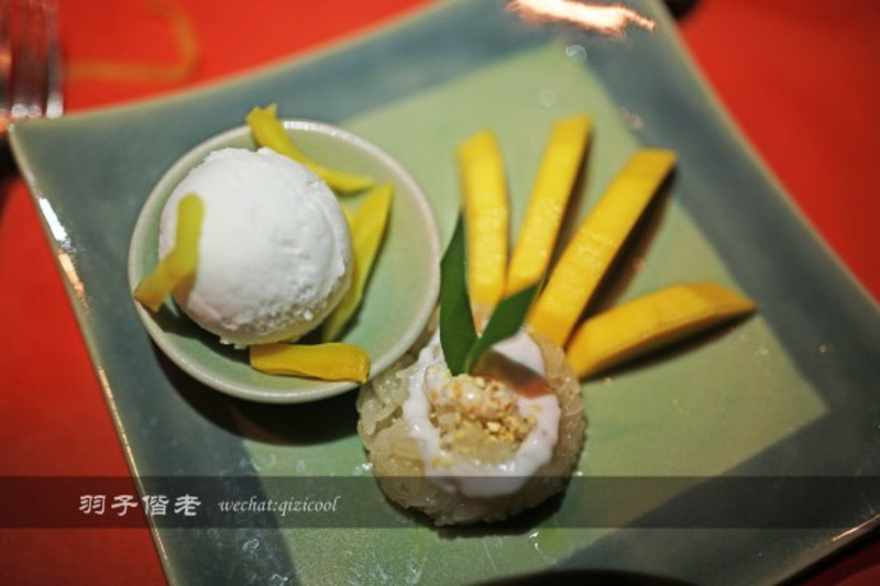 最后的甜点选择了泰国最出名的芒果糯米饭和
