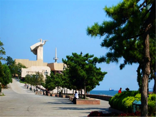 跟團(tuán)青島旅游價格表_旅游去青島_去青島游怎么省錢