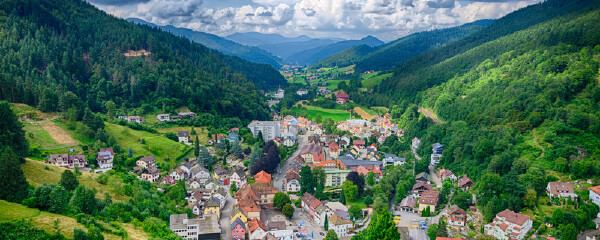 六月去德国穿衣指南_六月去德国穿什么衣服_