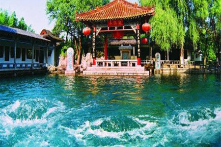 <济南-泰山-曲阜双高3日游>春节期间赠送单程索道升级1餐五星自助，2晚五星住宿，岱庙品茶，穿越时空拜孔子，门票全含，饕餮美食