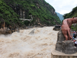 云南香格里拉游跟團(tuán)多少錢_云南香格里拉旅游價(jià)格_2021去云南香格里拉跟團(tuán)多少錢