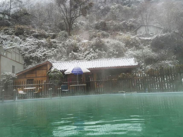  成都-稻城亚丁8日游>圣洁亚丁 宿商务酒店 朝拜圣山
