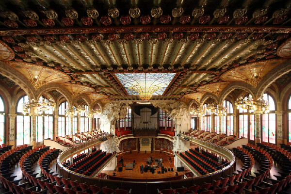 巴塞罗那哪些地方非常值得去_巴塞罗那最应该