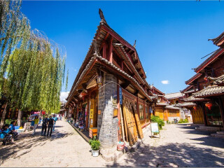 以往國(guó)慶云南玉龍雪山游價(jià)格_云南玉龍雪山八月份旅游_2021年云南玉龍雪山旅游團(tuán)報(bào)價(jià)
