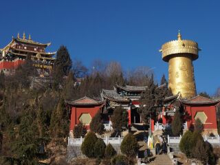 云南香格里拉游跟團(tuán)多少錢_云南香格里拉旅游價(jià)格_2021去云南香格里拉跟團(tuán)多少錢