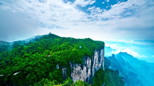 张家界森林公园-玻璃桥-天门山-玻璃栈道汽车4日游0购物 品美食
