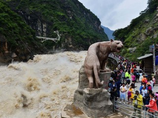 最近香格里拉旅游_去香格里拉旅游的团_9月份香格里拉游价格