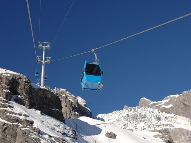 丽江-玉龙雪山1日游>玉龙雪山 纯玩0购物 冰川公园大索道 三宝 雪厨