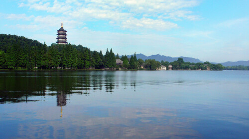 杭州 南京 天津 行程描述 早餐后,【漫步西湖