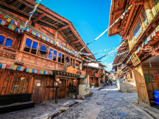 2021年云南香格里拉旅游團(tuán)報(bào)價(jià)_特價(jià)云南香格里拉游_云南香格里拉旅游多少錢一個(gè)人