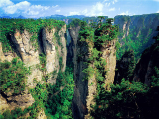 湖南張家界旅游團(tuán)報(bào)價(jià)2021_去湖南張家界游要多少錢_到湖南張家界旅游