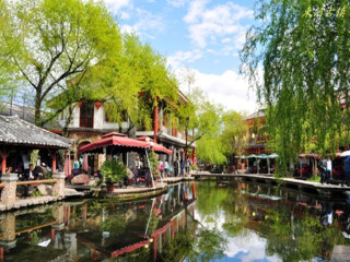 香格里拉游十一天需要多少钱_去香格里拉旅行跟团_香格里拉旅游报团价格