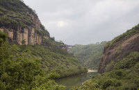 白云峰峡谷漂流