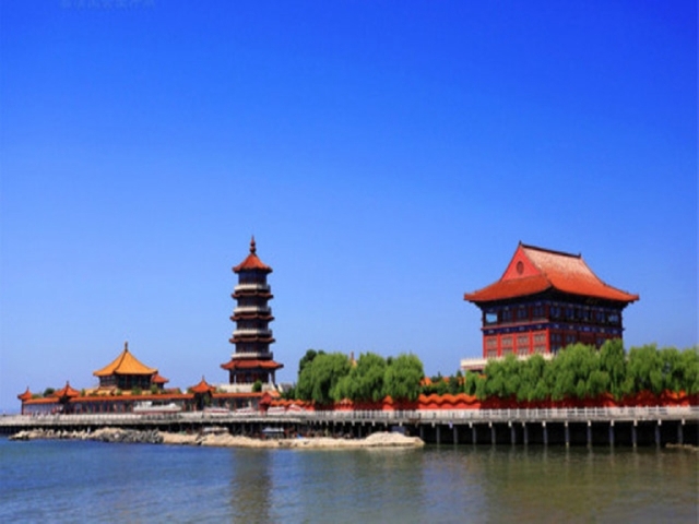 约1小时 八仙过海景区又名八仙渡,八仙过海口,坐落在山东蓬莱市北黄海