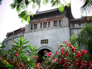 报团到云台山-龙门石窟-少林寺旅游_春节期间去云台山-龙门石窟-少林寺旅游_跟团到云台山-龙门石窟-少林寺旅游多少钱