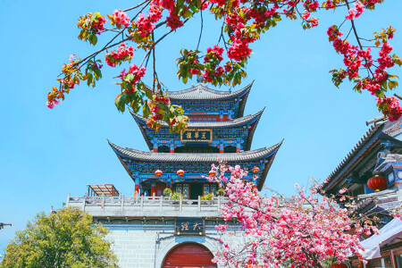 <云南-昆明-大理-丽江-双飞6日游>新玩法/洱海游船/网红天空之镜/雪山大索/丽水金沙/蓝月谷/当地多样特色美食秀/双人起定