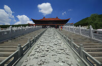 参观金鼎庙会月