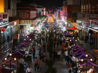 新疆旅游價(jià)格多少跟團(tuán)_新疆旅游跟團(tuán)需多少錢_新疆旅游大約多少錢