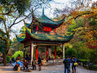 湖南張家界旅游團(tuán)報(bào)價(jià)2021_去湖南張家界游要多少錢_到湖南張家界旅游
