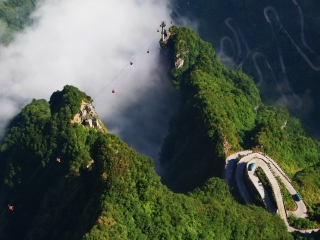 張家界游特價(jià)團(tuán)_張家界2人旅游需要多少錢(qián)_8月張家界旅游