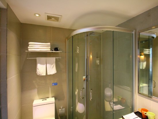 hotelPic