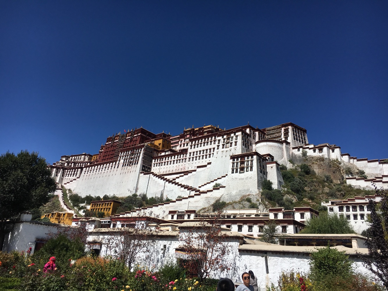 拉萨-羊湖-纳木措-布宫-大昭寺-八廓街5日游 全