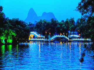 東莞到桂林陽(yáng)朔游_桂林陽(yáng)朔游組團(tuán)_跟團(tuán)桂林陽(yáng)朔旅游價(jià)格表