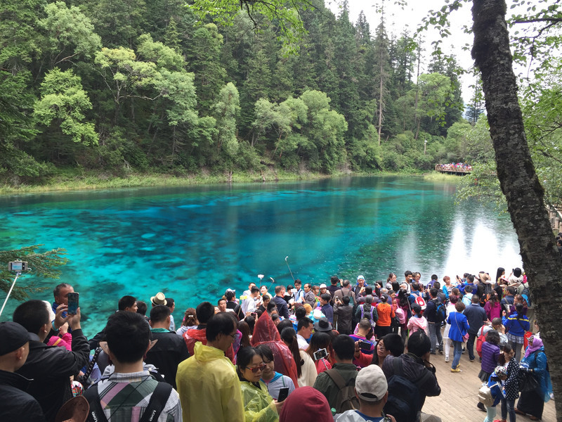 九寨沟二日游攻略_九寨沟徒步旅游攻略_九寨沟各季节特点