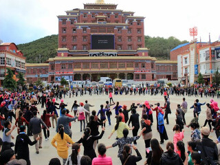 云南大理麗江跟團還是自由行_云南大理麗江旅游團報價_云南大理麗江旅游一次多少錢