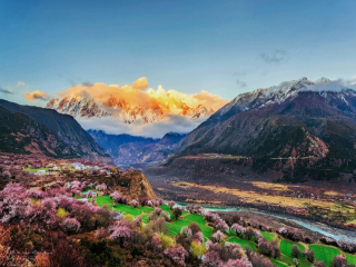 去拉萨报团多少钱_跟团到拉萨旅游_参团去拉萨旅游