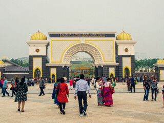 到馬來西亞旅游多少錢_現(xiàn)在到馬來西亞旅游多少錢_以往國慶馬來西亞游價(jià)格