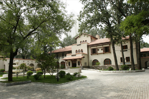 从瓷房子到天津广播电视塔怎么过去_从瓷房子