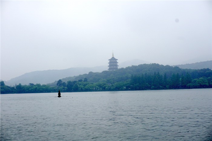 游西湖、逛城隍庙，寻觅一路风光