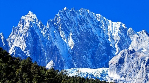丽江玉龙雪山冰川大索道-大理洱海金梭岛5日游直飞丽江往返