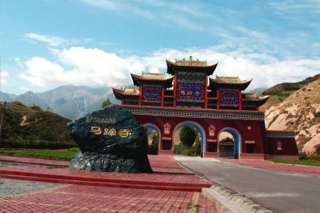 <张掖祁连山马蹄寺MINI拼车半日游>市区接送  拼车小团 自由度假（近赏祁连山风光 裕固族风情）