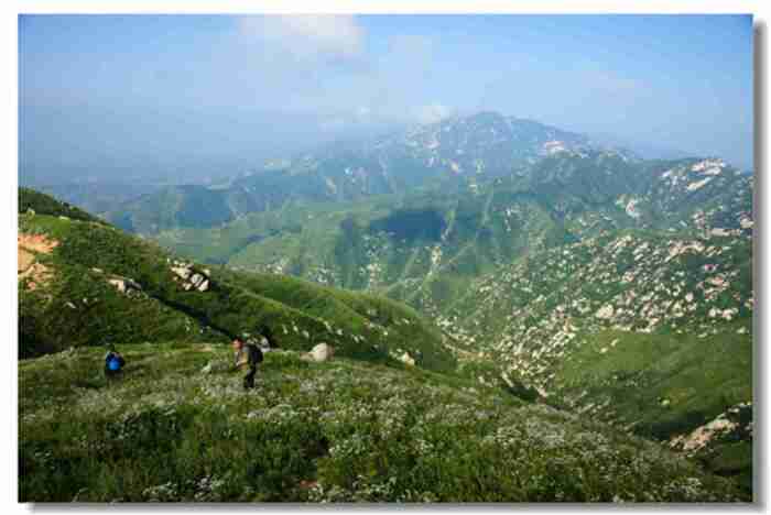 山上美景图片大全 Cii-TleZ1HeIazGjAAJIEv97aOwAAAjEgGaEN8AAkgq296_w700_h0_c0_t0.jpg