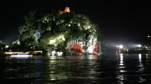 桂林-漓江-山水间表演1日游>享受山水间带来的视觉震撼,体验不一样的