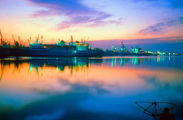 从极地海洋世界到塘沽航母主题公园线路图_从