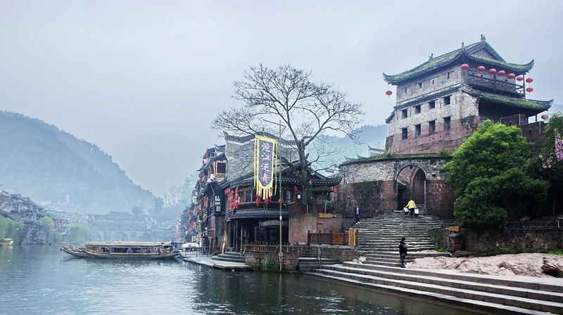 初识湘西边城：凤凰