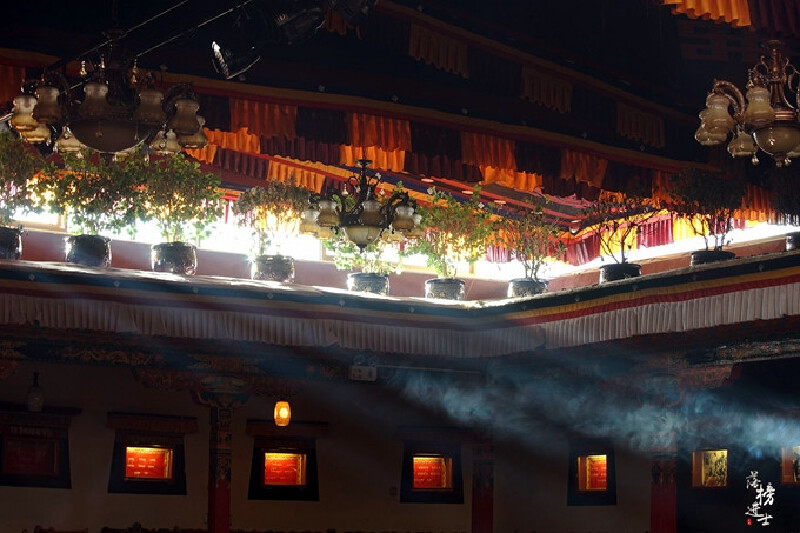萨迦寺,走进藏地的"小敦煌"