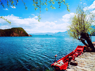 云南瀘沽湖八月份旅游_報團去云南瀘沽湖多少錢_云南瀘沽湖游跟團