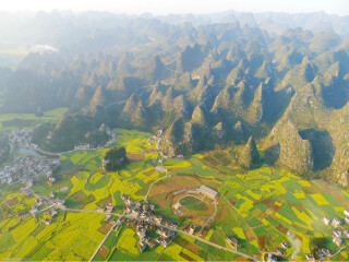 貴州黃果樹瀑布游組團(tuán)_貴州黃果樹瀑布最適合旅游的季節(jié)_2021去貴州黃果樹瀑布跟團(tuán)多少錢
