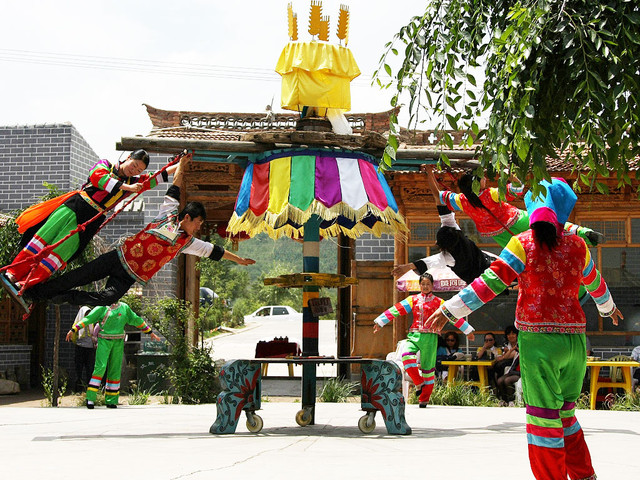 西宁-青海湖-塔尔寺-茶卡盐湖-贵德-互助民俗村双卧6日游>重庆往返