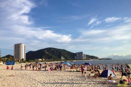 <惠州-巽寮湾2日游>佛山出团，指定住金禧丽景海公园度假酒店海景房（酒店自营品牌），含自助早，楼下就是沙滩