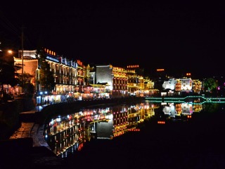 湖南張家界游 旅行團_去湖南張家界報團多少錢_近期湖南張家界游價格