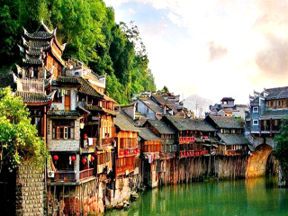 東莞到湖南張家界游_湖南張家界八月份旅游_湖南張家界旅游路線