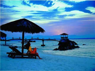 海南三亞跟團游與自由行_去海南三亞游怎么省錢_海南三亞旅游組團
