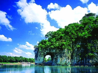 桂林旅游团报价2023_桂林那个旅行团好_六月底去桂林旅游