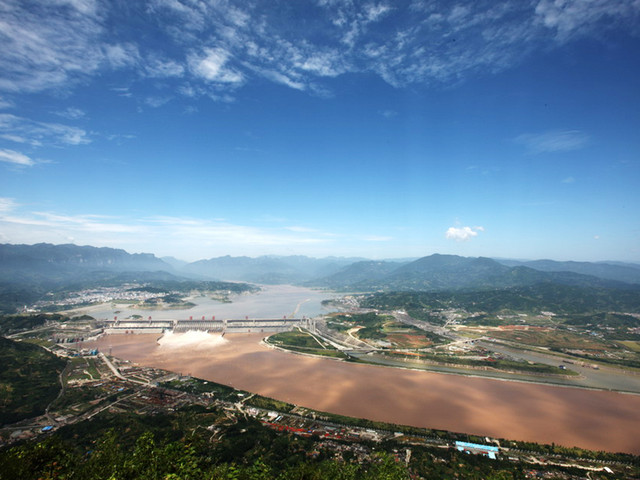  宜昌-三峡人家-两坝一峡-三峡大瀑布动车4日游>长沙往返 过船闸 看